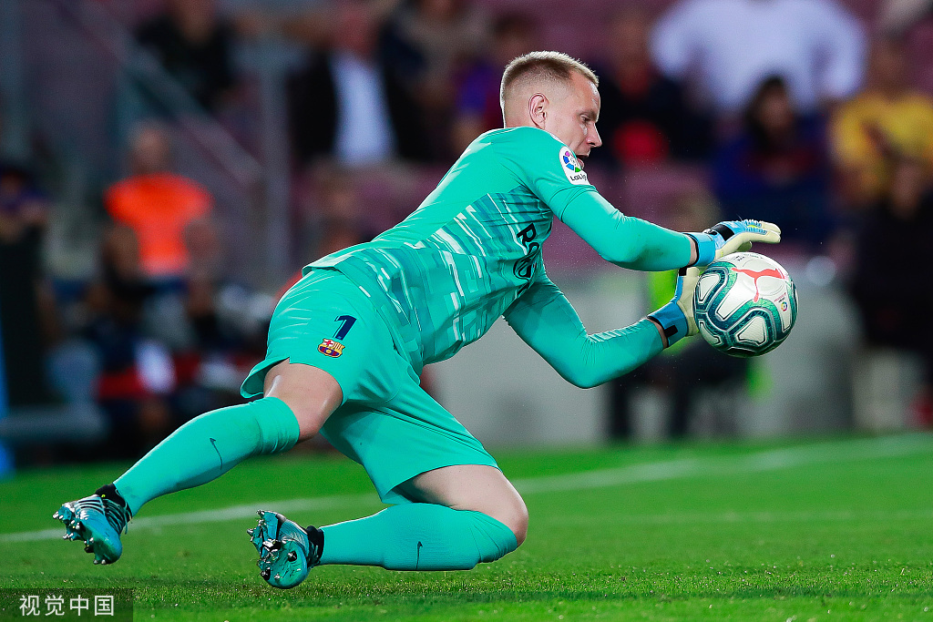 关于里程碑夜塞维利亚调整名单；中超转会期刷纪录；更衣室稳定；球探报告显示潜力的信息欧博官网