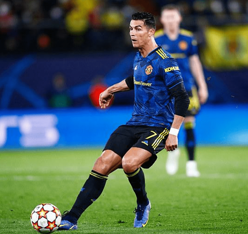 欧冠倒计时，斯图加特今晨单刀错失，细节引发关注，底气十足，医务组通报恢复的简单介绍