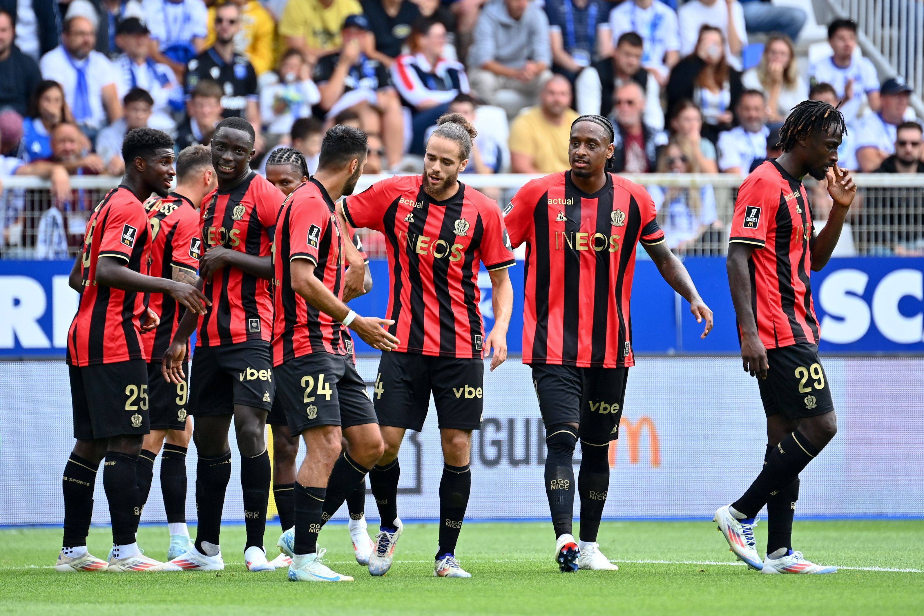 包含清晨法甲焦点战，马德里竞技战术微调，底气十足，训练强度明显提升的词条